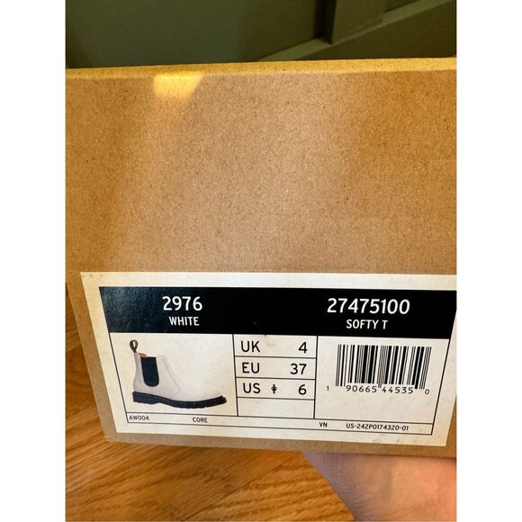 Doc Martens White Softy T Chelsea Boots 2976 Dr. Martens, Women’s Size 6 NIB NEW - Picture 16 of 16